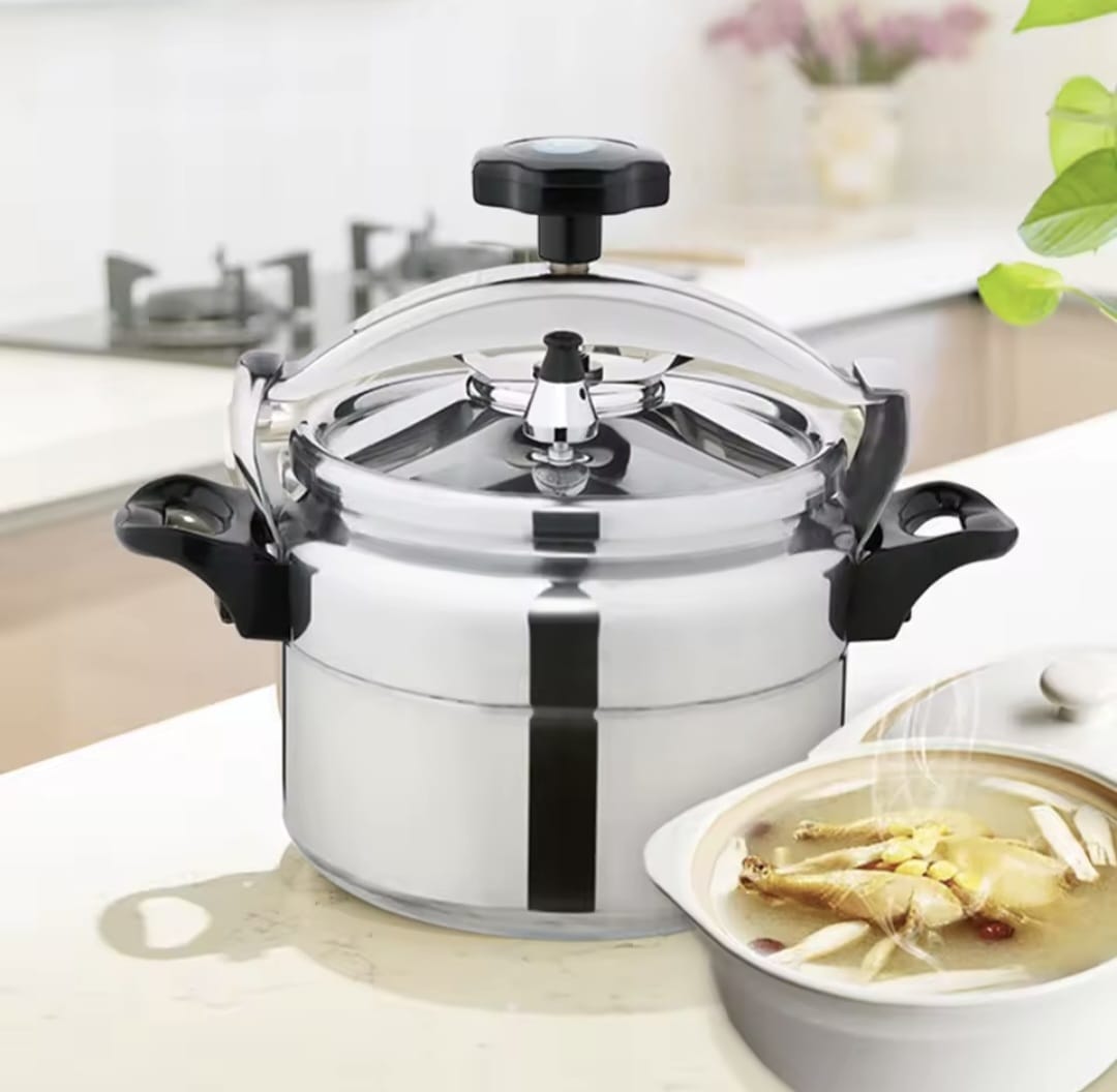 Pressure cooker 9L
